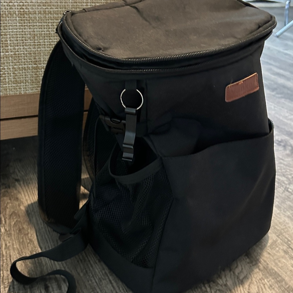 Black Cooler Backpack - Picture 6 of 7